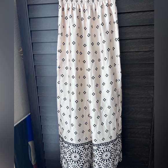 H&M Wide Leg Beige and Black Printed Pants - Picture 4 of 4